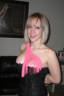 , 22  female escort, bowlinggreen
